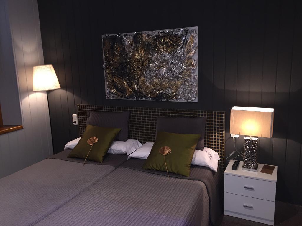 Hostal Sant Marti Puig-reig Ruang foto