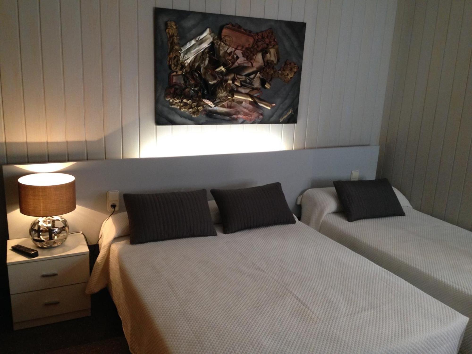 Hostal Sant Marti Puig-reig Bagian luar foto