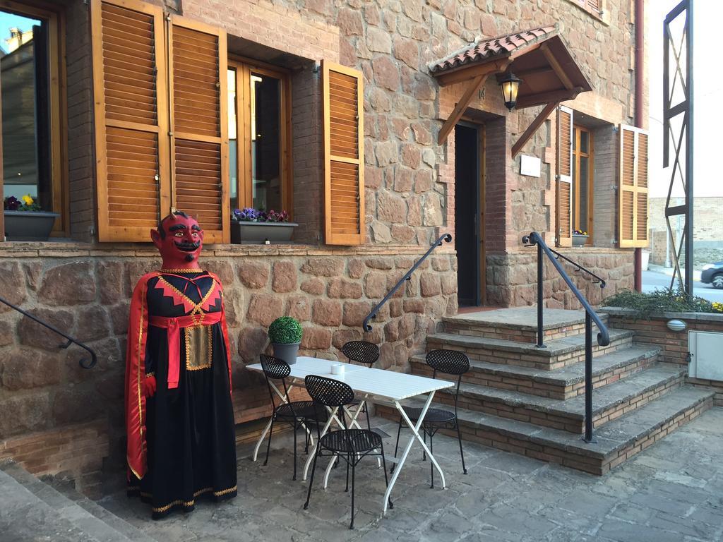 Hostal Sant Marti Puig-reig Bagian luar foto